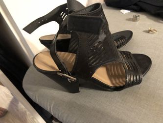 Shoes size 6