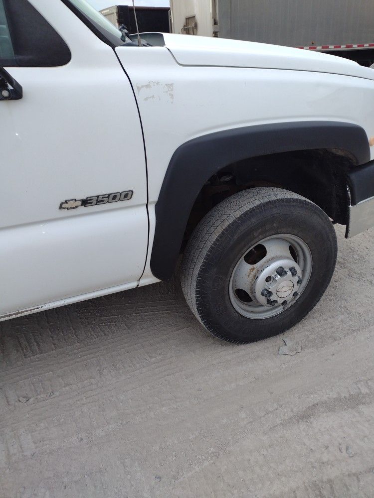 2006 Chevy 1 Ton