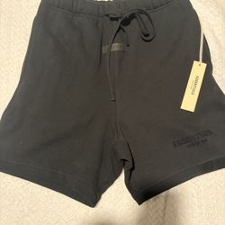 Essentials Black Short