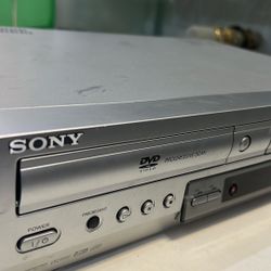SONY DVD / VCR combo Player