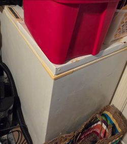 Freezer □ Fridgedaire