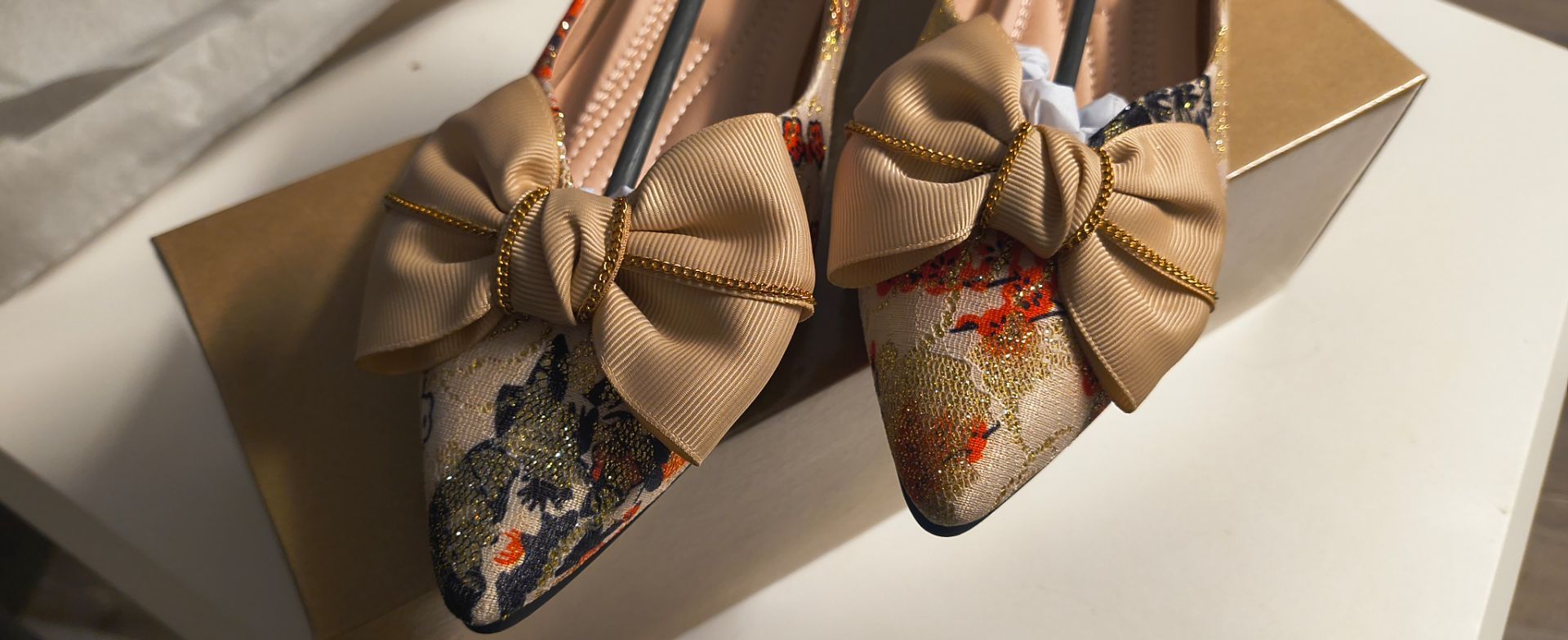 Flat shoes size 6