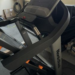 Nordic Track Treadmill 2019 (damaged)