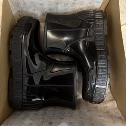 UGG Woman Rain Boots “Drizlita” Shiny Black Size 9