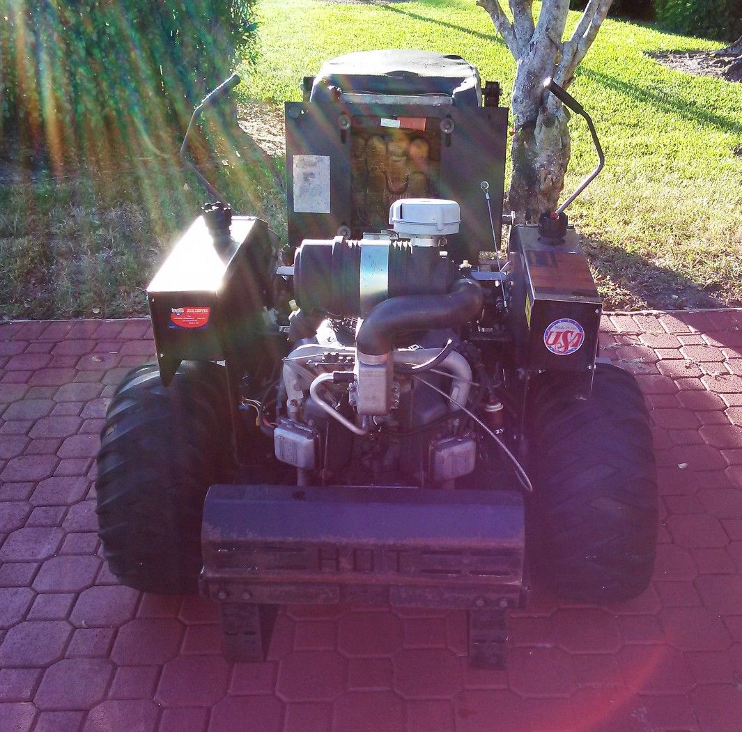 Dixie Chopper LT2500 Silver Eagle Commercial Zero Turn Lawn Mower with
