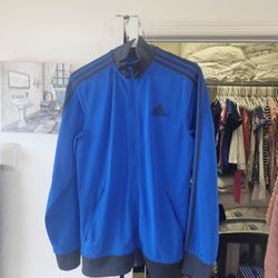 T Shirt Adidas $15  Medium 