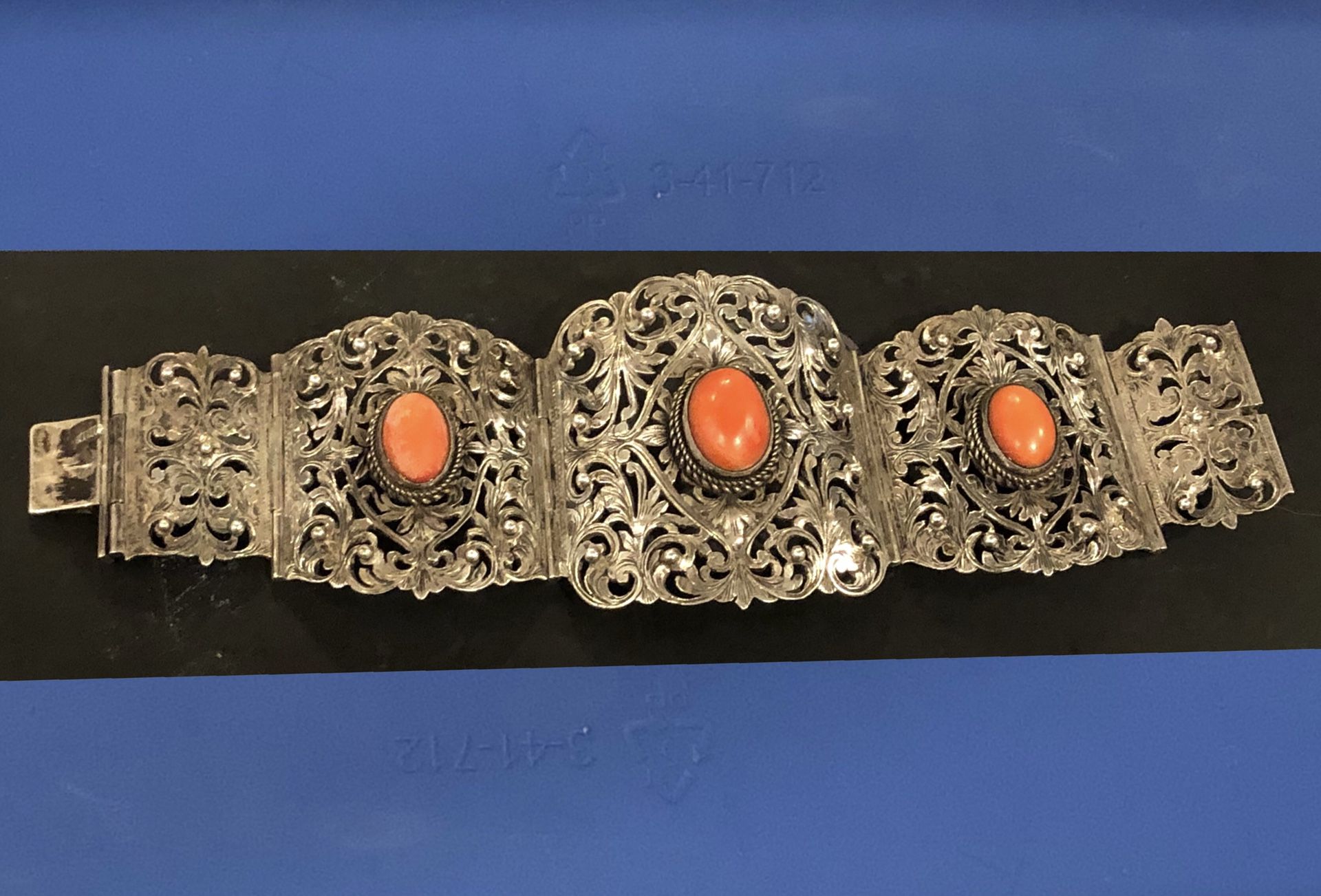 Stunning art nouveau silver & coral bracelet