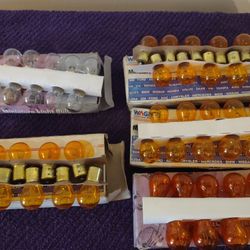 Set A Five Boxes Of Vintage Auto Signal / Marker Light Bulbs