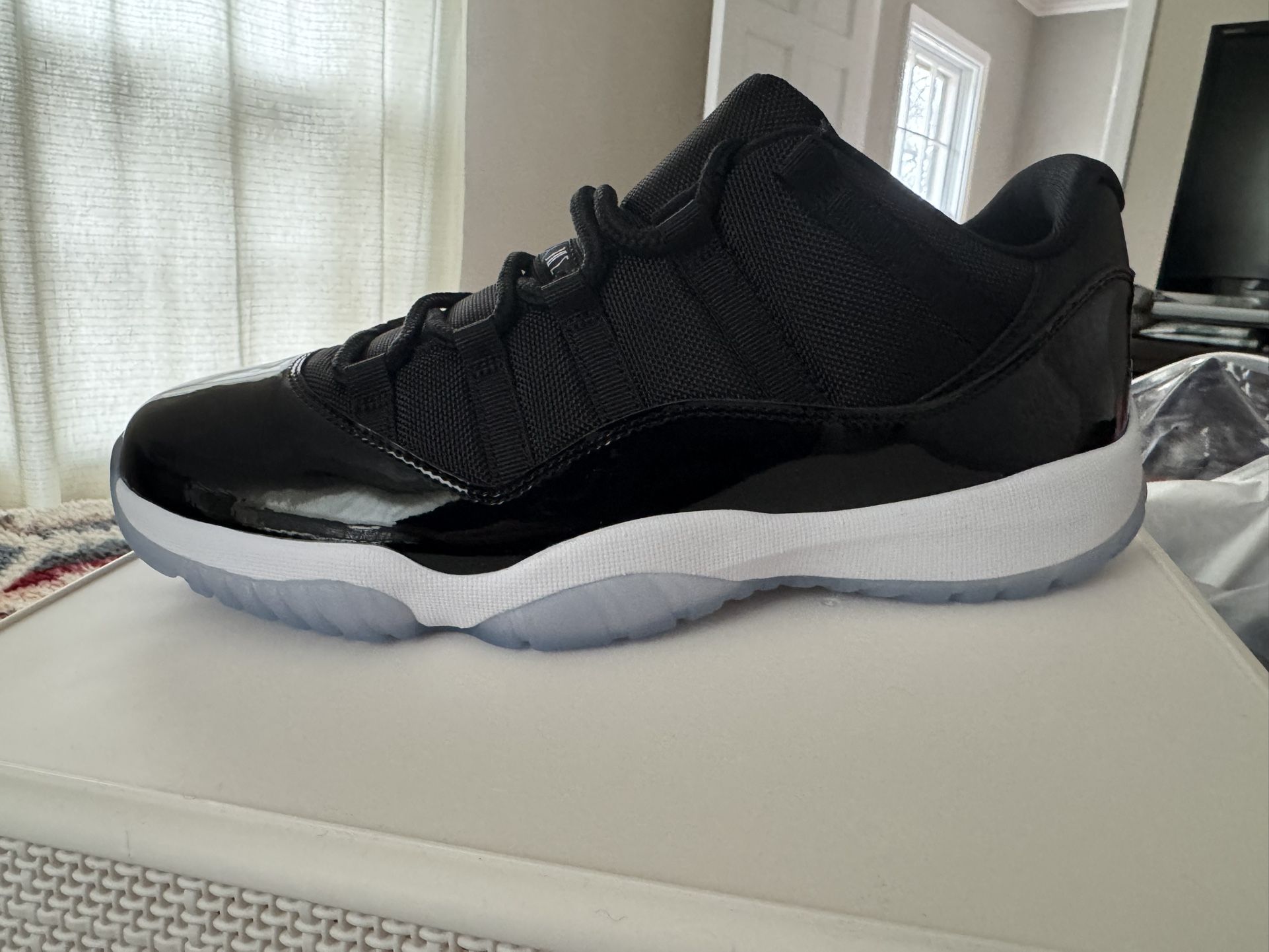 Jordan Retro 11 Low Space Jams Mens