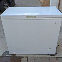 Costco Chest Freezer 7 Cubic Feet Midea Brand