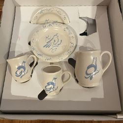 Pleasant Company Kirsten Dishes Set