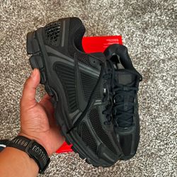 Nike Vomero Size 11