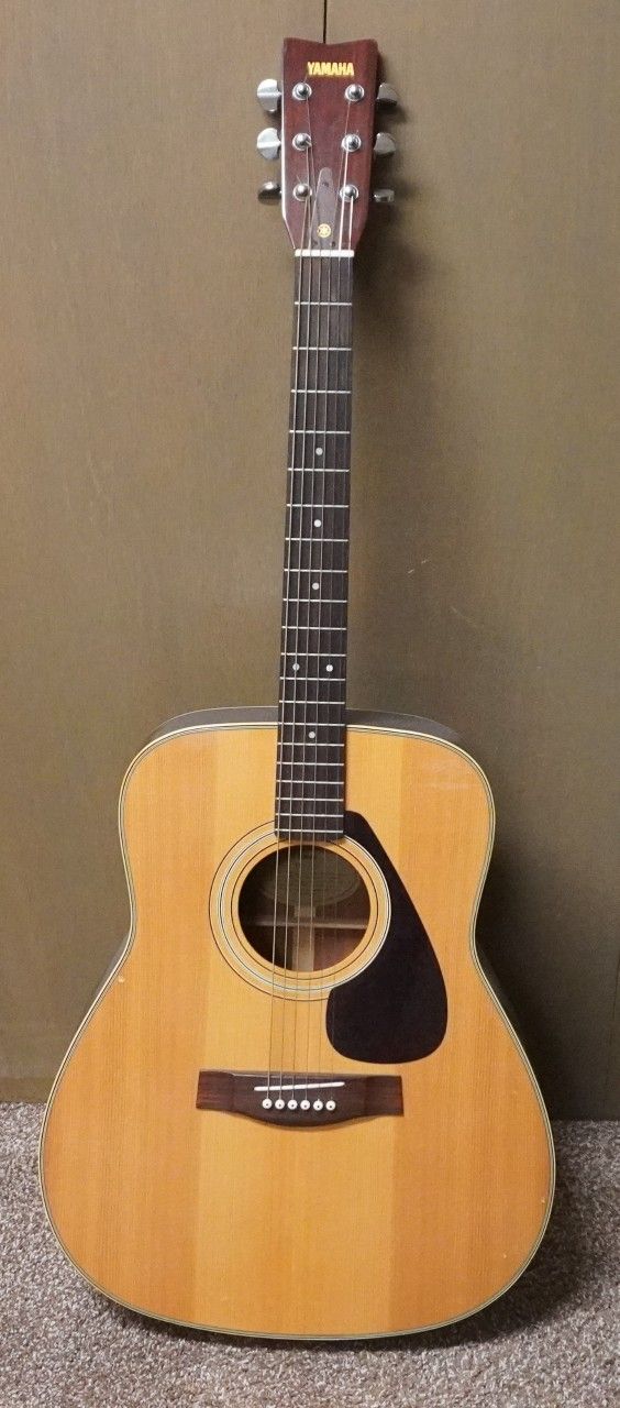 Vintage Yamaha FG-335 Wide Body Guitar
