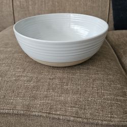 Pottery Barn Quinn  serving bowl