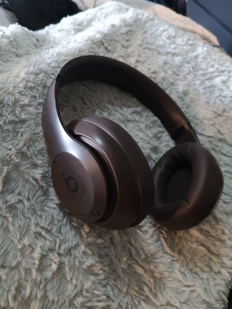 Beats By Dre Studio Pro Wireless Headphones