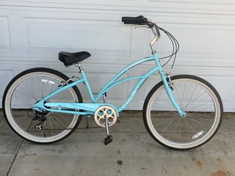 Beautiful Baby Blue 26” Electra 7 Speed Beach Cruiser Bike