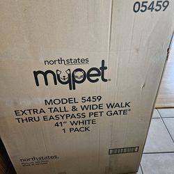 Tall pet gate FREE