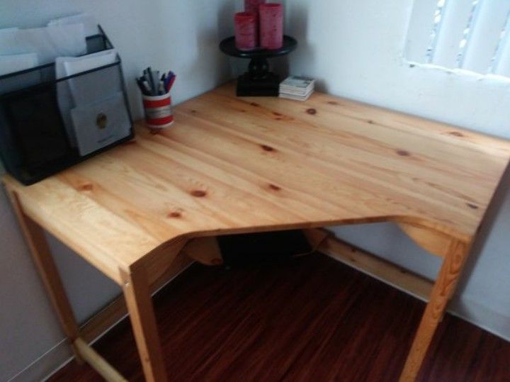 Ikea Corner Desk - Excellant Condition