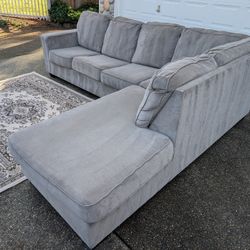 Light Gray Sectional Delivery Available 🚚