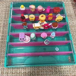 Shopkins Case And Figures 