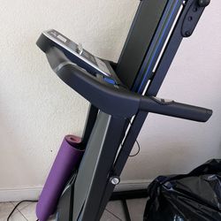 Treadmill XTERRA F150 BARELY USED