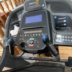 Horizon 7.4AT Treadmill