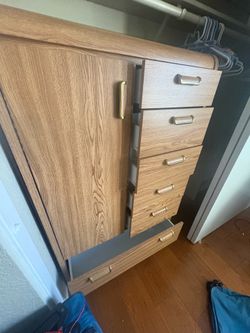 Dresser/Cabinet
