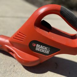 Black & Decker 18-Volt Cordless Electric Hard Surface Sweeper