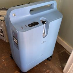 Philips Respironics EverFlo Concentrator 5L