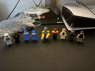 Lego minifigures and box of sets