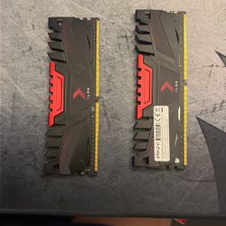 DDR4 RAM STICKS