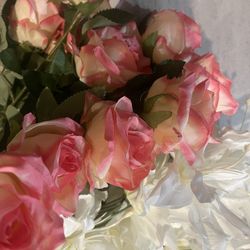 15 Fake Roses with Natural Petal Texture And 5 Artificial Lily 