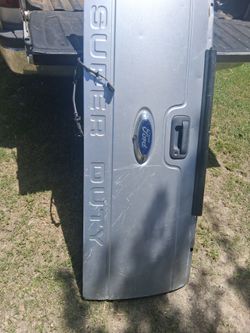 FORD SUPER DUTY TAILGATE