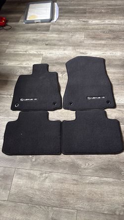 New Lexus IS floormatsLexus