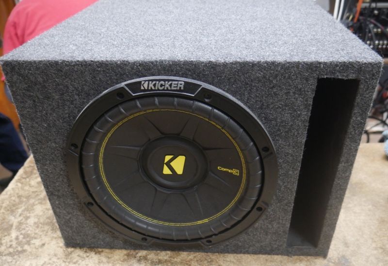 kicker comp S car speaker pre owned good condition