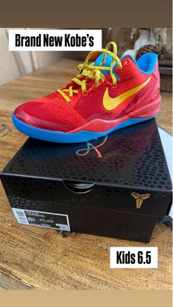 Nike Kobe VIII GS Sneakers Size 6.5Y