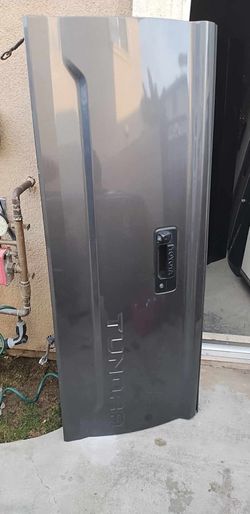 Toyota Tundra Tailgate