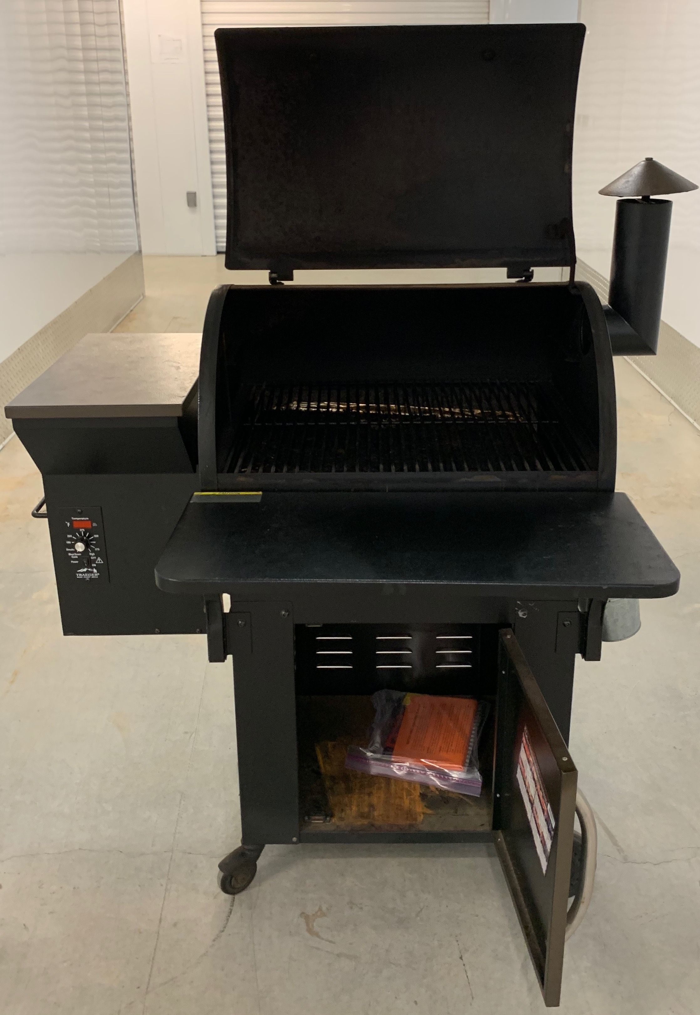 Traegar Century Wood Pellet Grill Smoker BBQ07C.01 for Sale in
