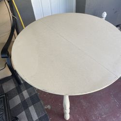 Round Kitchen Table With Four Chairs, Antique White