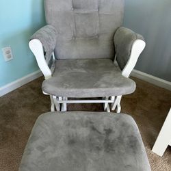 Gliding Rocking Chair 