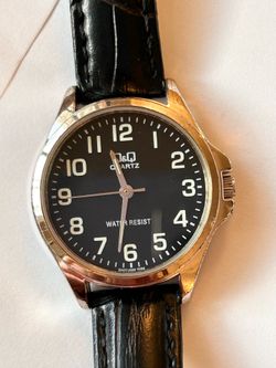 Q & Q  Quartz New Ladies Wrist Watch.
