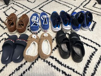 Boys Shoes Size 2 1/2 - 4 1-2