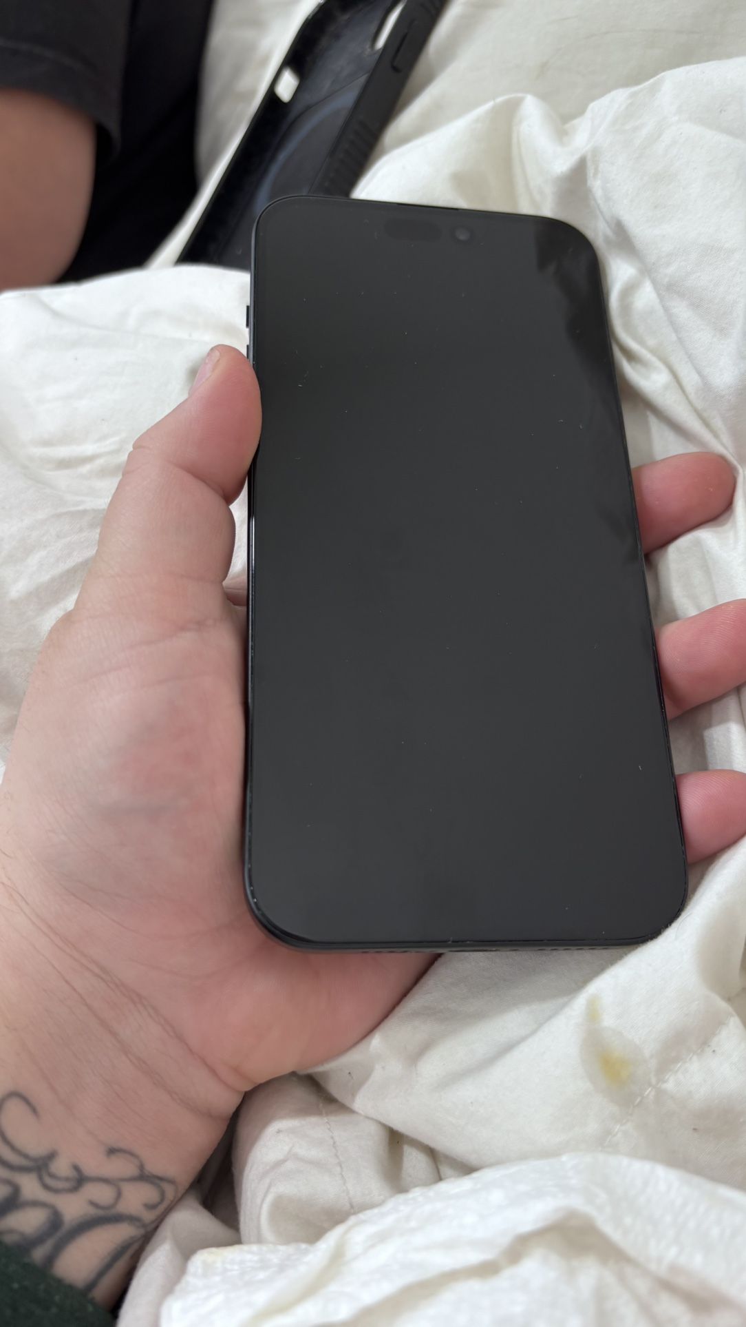 Black IPHONE 15 PLUS  With TIKTOK 