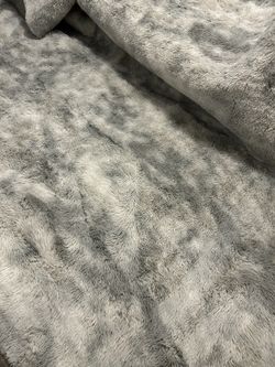 Saggy Rug 8x 10