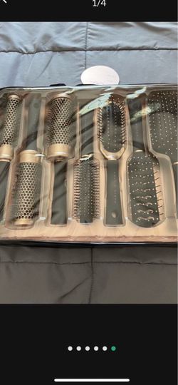 It’s beautiful set of brushes they are brand new