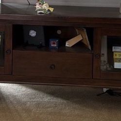 300 Cash 22” Width 75” Length 29” Height Solid ConsoleNear AV College 