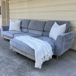 Couch With Chaise 