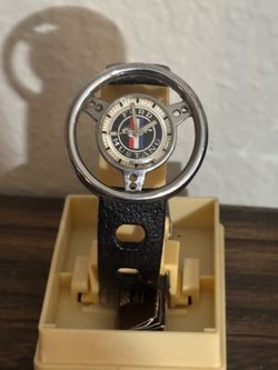 Vintage Old England Ford Mustang Watch