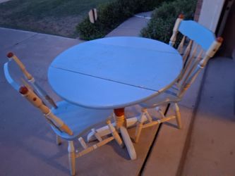 WHITTIER 36" ROUND DROP LEAF TABLE WITH 2 CHAIRS
