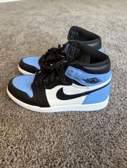 Nike Jordan 1 High OG UNC Toe Men’s Size 11 Shoes Great Condition! Authentic shoes only
